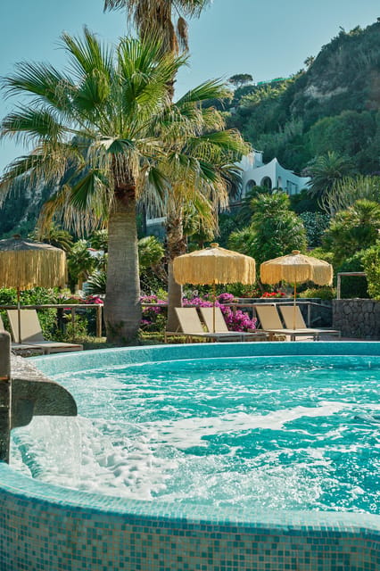 Giardini Poseidon Terme: Dal porto di Napoli - Starting in Naples: Molo Beverello and getting aboard without stress