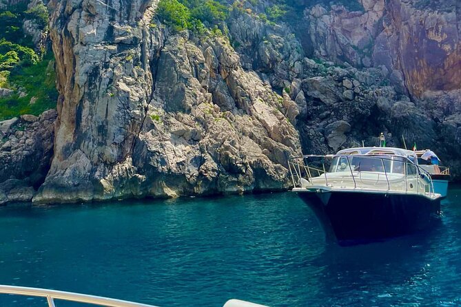 Half Day Private Boat Tour of Capri - Grotta Rossa (Coral Cave): the red corals stop that feels different