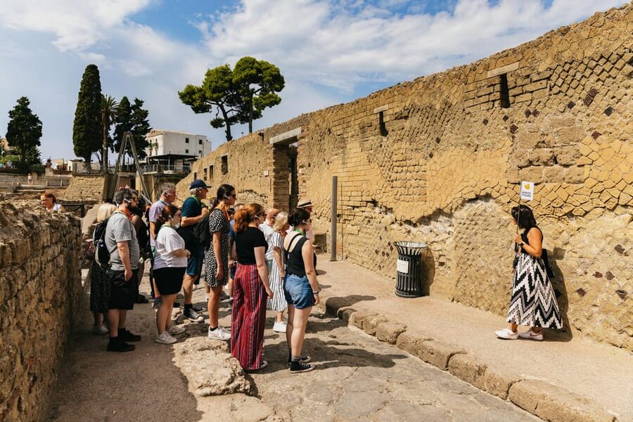 Herculaneum: Skip-the-Line Guided Tour with Archaeologist - A Roman town you can actually read, without needing a history degree