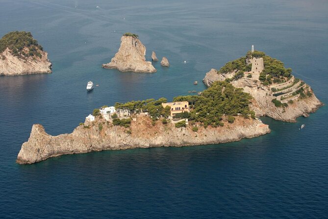 Li Galli Islands and Capri Small Group Boat Tour from Amalfi - Key Highlights You’ll Actually Feel