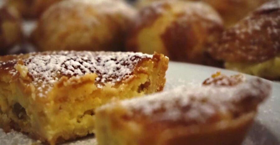 Naples: 3 Hour Food Tasting Tour - Entering Naples Through Piazza Dante