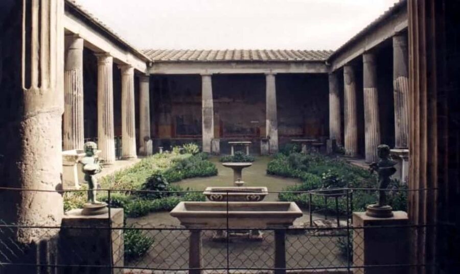 Naples: Amalfi Coast, Sorrento and Pompeii Day Trip - Pompeii in around 2 hours: what you can see, and what matters most