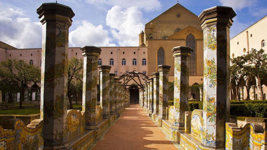 Naples Audioguide - TravelMate app for your smartphone - Spaccanapoli, Via Toledo, and Underground Naples: streets and layers