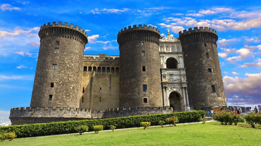 Naples Audioguide - TravelMate app for your smartphone - Planning your Naples route around the 59 stops
