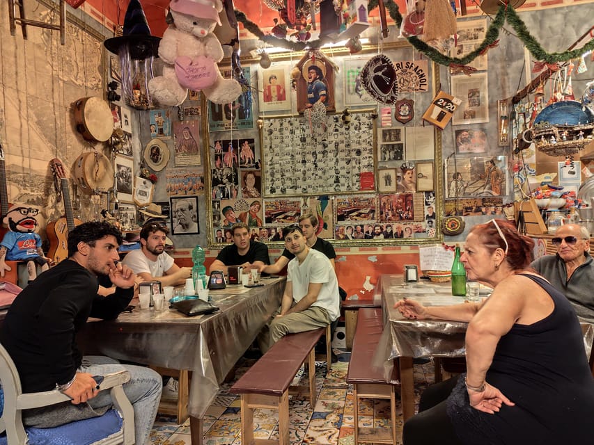 Naples: Authentic Family Home Lunch with Music Show & Spanish Quarters Tour - Live Neapolitan Music in a Home Setting, Not a Stage
