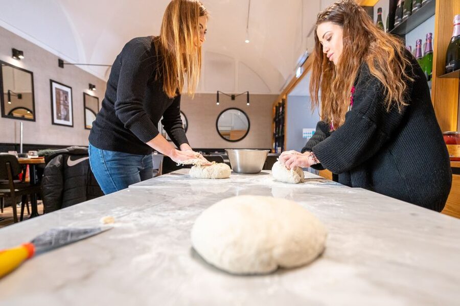 Naples: Authentic Neapolitan Pizza Making Class - Food You Eat During Class, and What’s Included