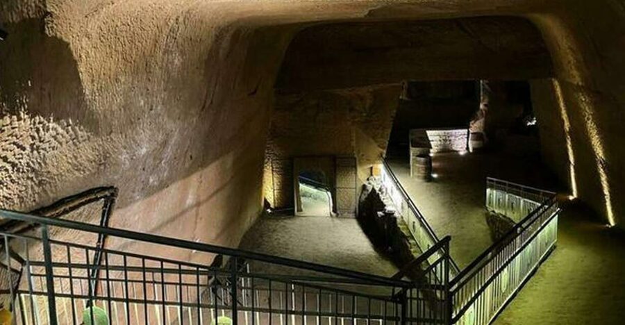 Naples: City and Lapis Museum Tour with an Archaeologist - Above-Ground Naples: Via dei Tribunali and the Story Behind the Sites