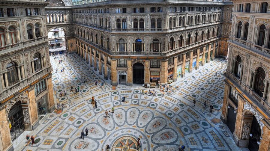 Naples: City and Street Food Market - Two hours in Naples: the best way to see the city fast and eat right