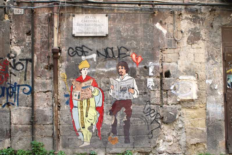 Naples: Family Mythology Treasure Hunt w/ Food Stop - Why a siren lyre turns Naples landmarks into a game