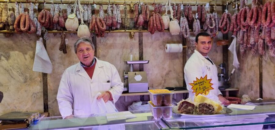 Naples: Food Tour with Davide - Sfogliatella and babà: the sweet finish that seals the deal