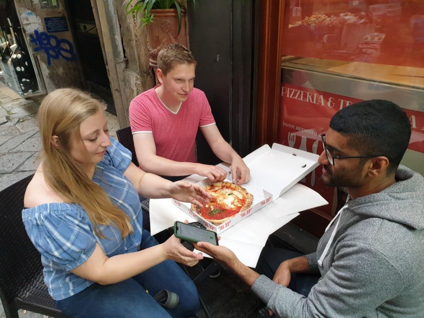 Naples: Food Tour with Davide - Meeting under the statue of Dante, then getting oriented fast