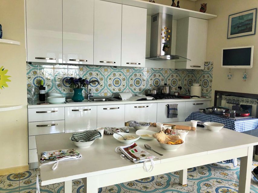 Naples: Fresh Pasta Cooking Class and Dinner with a Local - Key points before you book