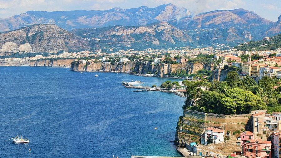 Naples: Full-Day City Tour with Pompeii and Sorrento - A day built around Naples landmarks, Pompeii ruins, and Sorrento views