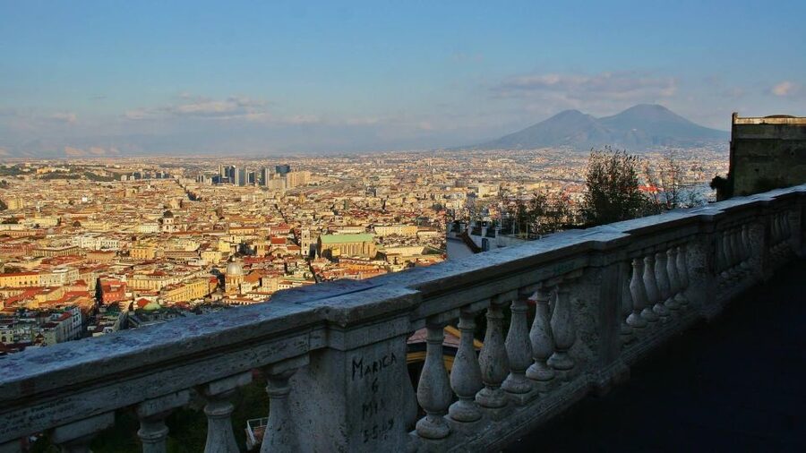 Naples: Hop-On-Hop-Off Bus Tour of Naples - How the Stops Work, and How to Pick Where to Start