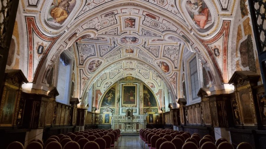Naples: Monuments and Historic District Self-Guided Tour - Squares and side streets: where Naples sneaks in extra flavor