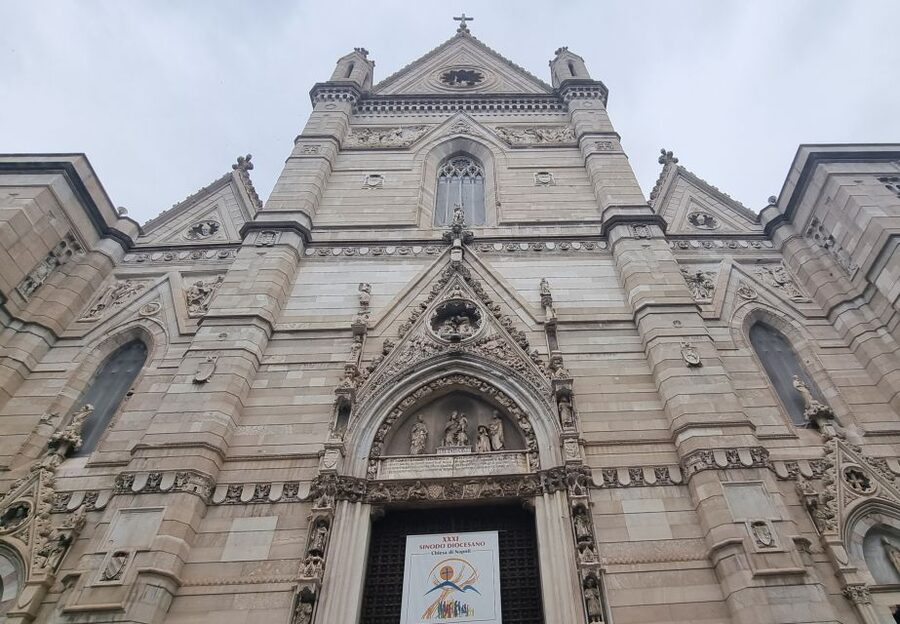 Naples: Monuments and Historic District Self-Guided Tour - Why this self-guided Naples format fits the city