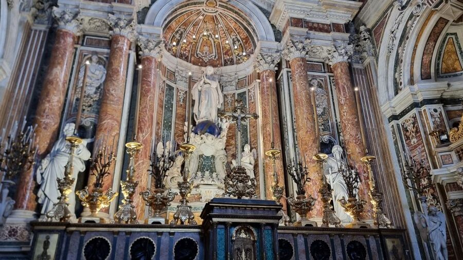 Naples: Monuments and Historic District Self-Guided Tour - Choose your path: Historic Center vs Monumental area