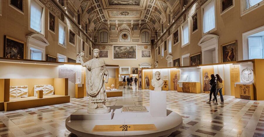 Naples: National Archaeological Museum of Naples Guided Tour - The Farnese Collection: where big sculpture and big myth meet