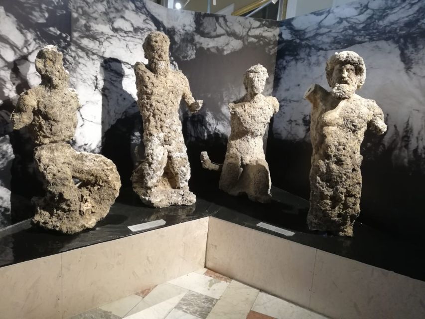 Naples: National Archaeological Museum Tour & Digital Guide - How the digital guide changes your pacing, and how to keep it working