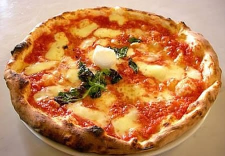 Naples: Night Driving Tour with Local Pizza Dinner - Castel dell’Ovo at night, medieval walls and the feeling of old Naples