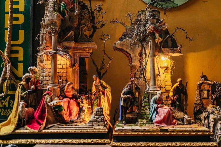 Naples: Old Town Guided Walking Tour - Purgatorio ad Arco Photo Stop: A Moment That Feels a Little Different