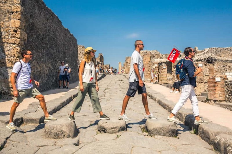 Naples or Sorrento: Full-Day Pompeii and Mount Vesuvius Tour - The Free Time Window: Shops, Cafes, and an Eat-Plan That Fits the Schedule