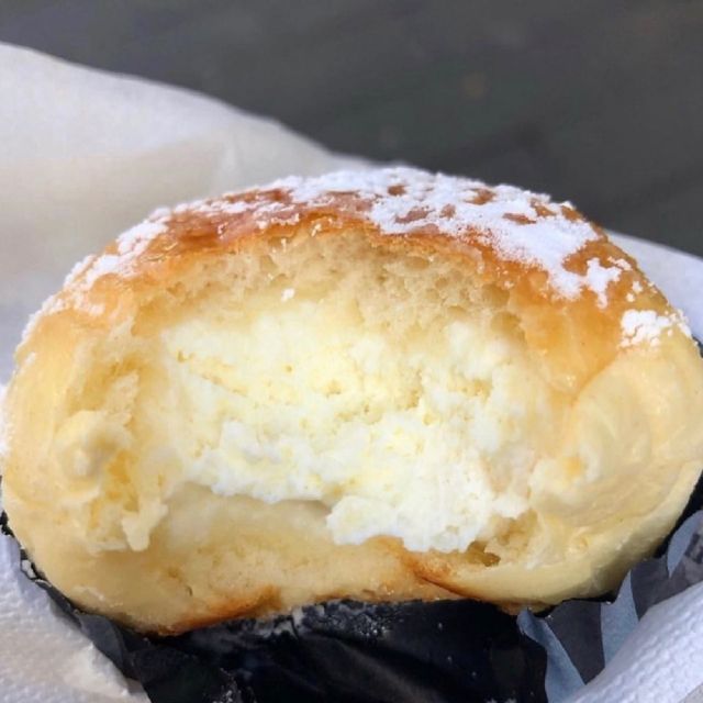 Naples: Pizza and Beyond Food Tour - Stop One: Handmade Neapolitan Tarallo Sets the Tone
