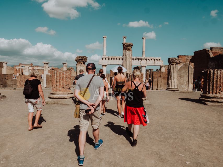 Naples: Pompeii and Mount Vesuvius Entry Tickets and Tour - Pompeii and Vesuvius in one day: why this combo works