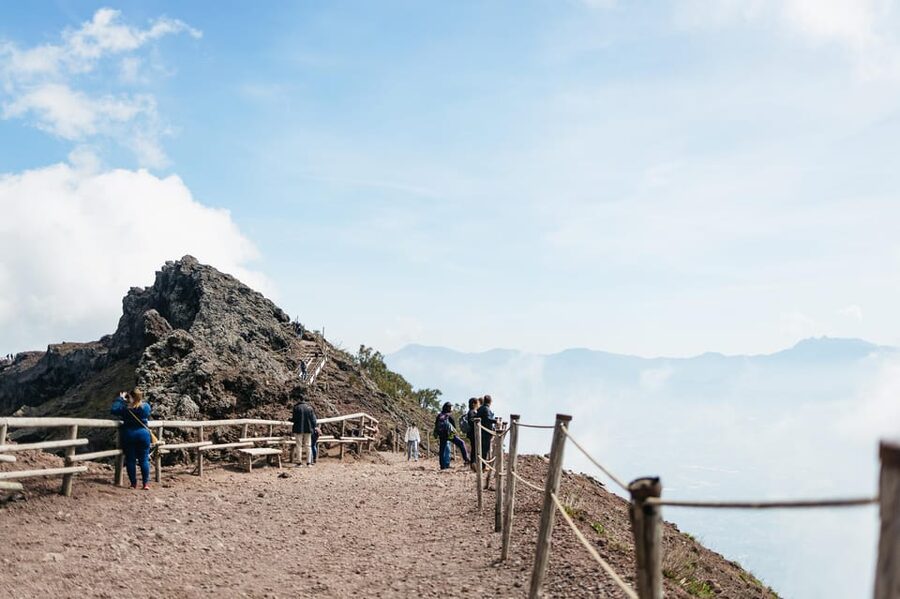Naples: Pompeii and Mt. Vesuvius with Lunch and Wine Tasting - Vesuvius Hiking: Crater Trail, Valley of Hell, and Lava Caves
