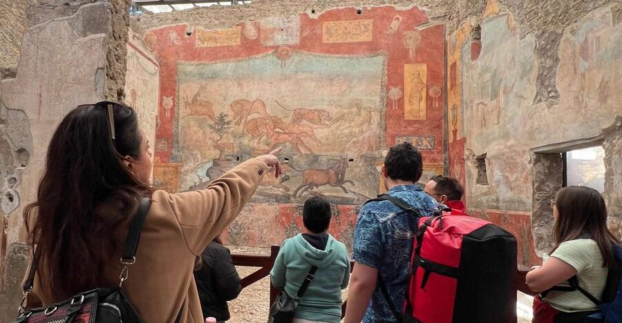 Naples: Pompeii & Mt. Vesuvius Day Trip with Tickets & Lunch - The break you need: traditional lunch before the climb