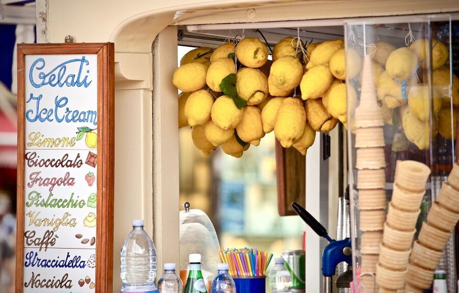 Naples: Secret Food Tour with Local Guide - Who this tour suits best, and who might prefer something lighter