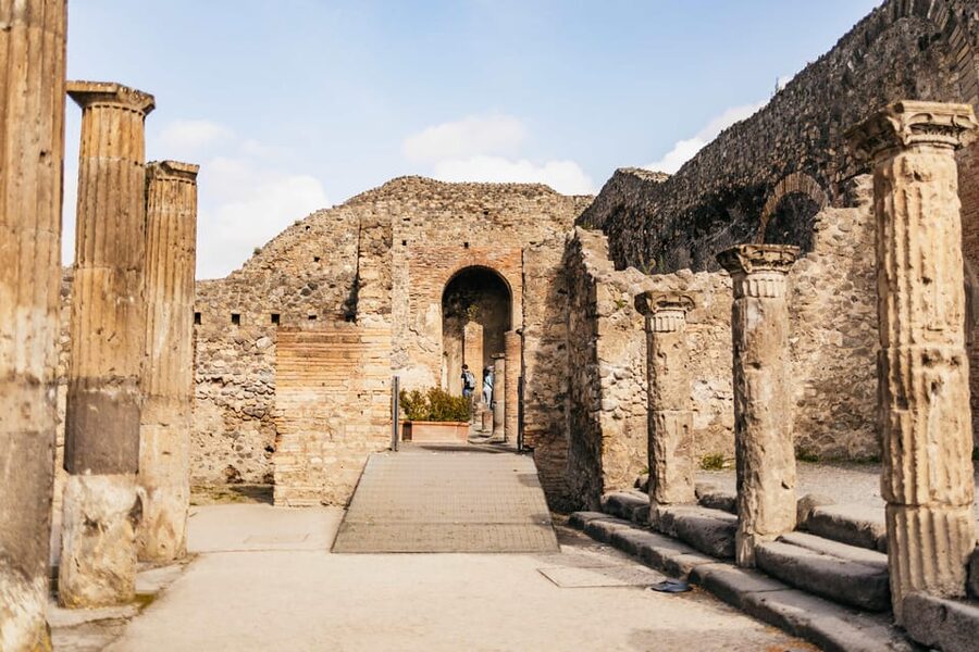 Naples: Shore Excursion to Pompeii Ruins with Guided Tour - Getting From Naples to Pompeii Without the Headache