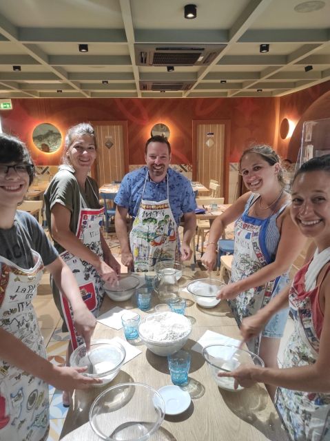 Naples: Small Group Pizza Making with Drink Included - Practical tips so you get the most from your hour