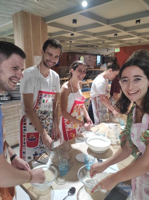 Naples: Small Group Pizza Making with Drink Included - The oven moment: how your pizza turns into Neapolitan pizza