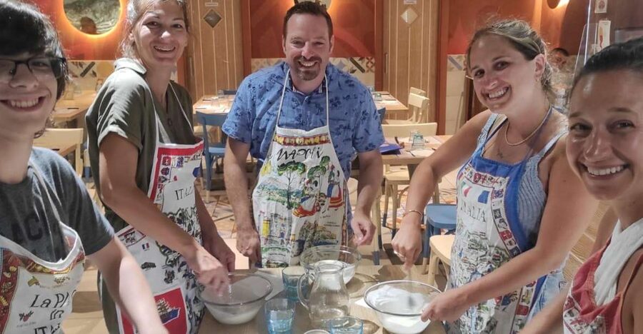 Naples: Small Group Pizza Making with Drink Included - Piazza Municipio meeting point, then a one-minute walk to class