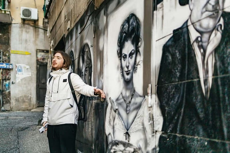 Naples: Street Art & History Tour in the Spanish Quarters - How the guides turn alleyways into meaning
