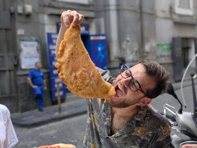 Naples: Street Art, Wine and Food Tasting Walking Tour - Dei Vergini Market in the Morning: Where Food Starts