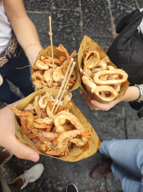 Naples Street Food Scene Tour: Small-Group Tasting Adventure - Santa Chiara Monumental Complex: finishing with more classic bites
