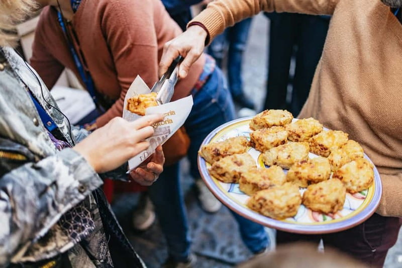 Naples: Street Food Walking Tour with Local Guide - Price and value: what $47.83 buys you in Naples time