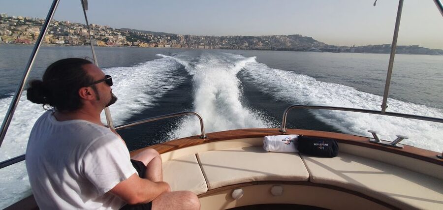 Naples: Sunset Cruise by boat with Aperol Spritz and Snacks - Who this Naples sunset boat tour suits best