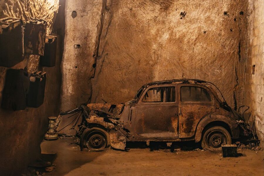 Naples: The Bourbon Tunnel Guided Tour with Entrance Ticket - Via delle Memorie Option: The Extra Underground Walk