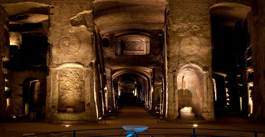 Naples: The Holy Mile 3-Hour Guided Tour - Your morning start at Catacombe di San Gennaro, 50 minutes underground