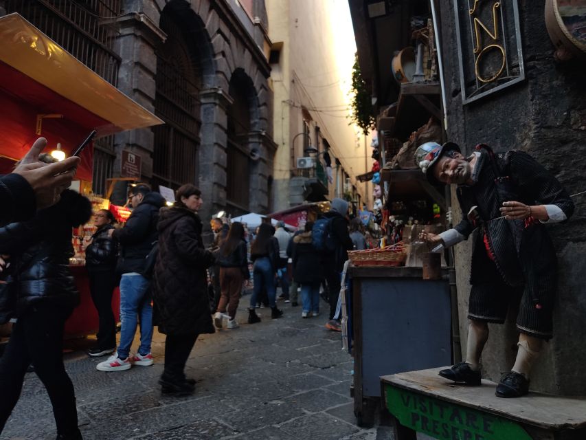 Naples: the magic of Christmas and Nativity scenes - Who should book this, and who might skip it