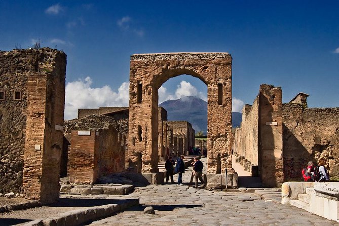 Naples to Positano/Sorrento Transfer via Pompeii (or Vice Versa) - Should you book this transfer with Pompeii stop?