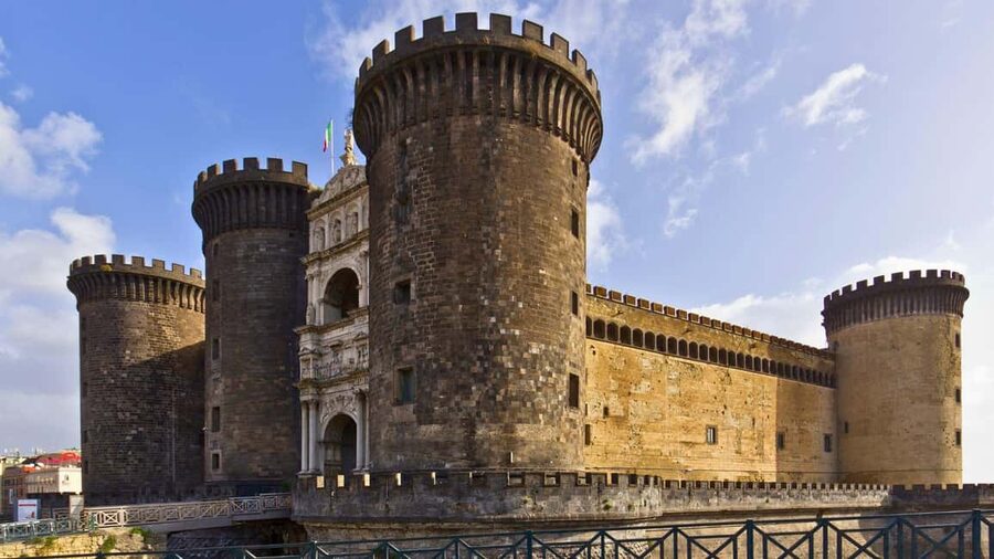 Naples: tour between Maschio Angioino and Plebiscito square - Why this Maschio Angioino to Plebiscito route works in 2 hours