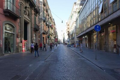 Naples’ Ultimate Street Food Tour – Small Group by Do Eat Better