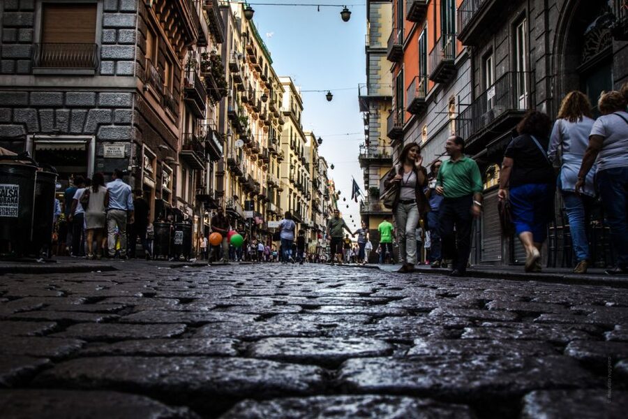 Naples: walk to Naples with local guide - Piazza del Gesù Nuovo: the quick stop that changes your view
