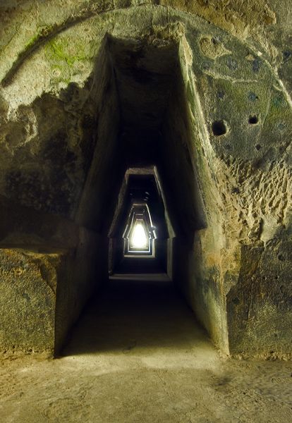 Phlegraean Fields: Cuma Baia and Pozzuoli private excursion - Baiae and the Aragonese fortress museum: temples, underwater remains, and views