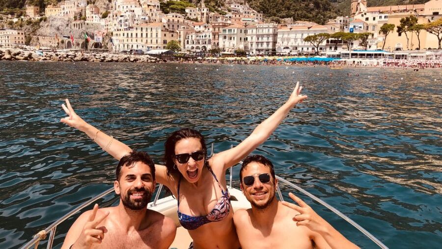 Photo Shoot Amalfi - Souvenirs: bikini and beach towel from the experience