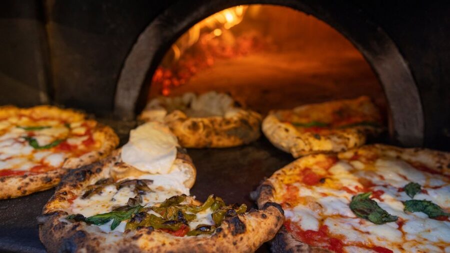 Pizza lesson - Key things that make this Naples pizza lesson worth your time